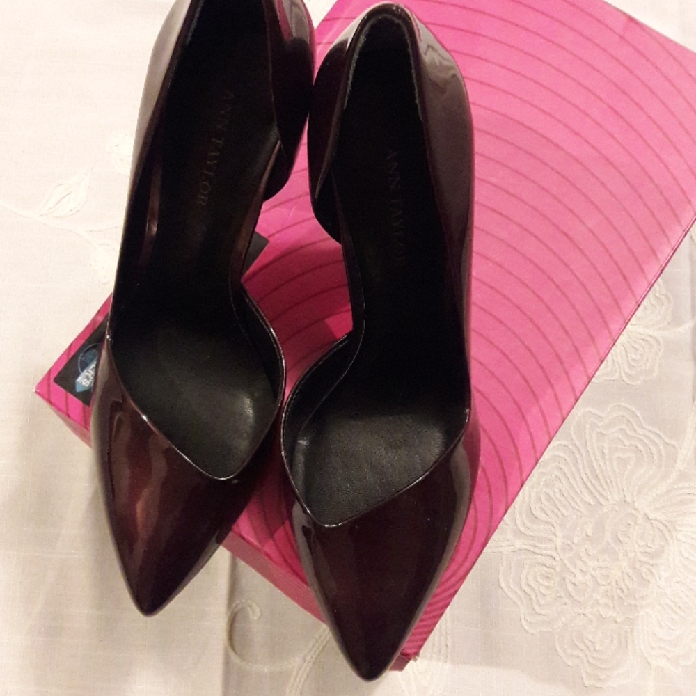 Ann Taylor pumps